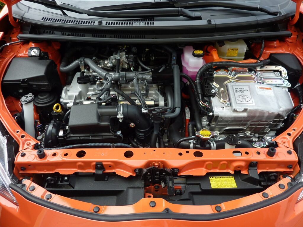 car-engine-prius-c-motor-231213 car engine, prius c, motor-231213.jpg